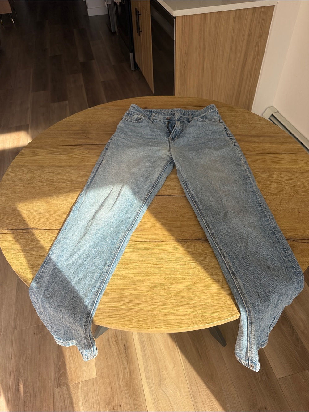 American Eagle Outfitters Light Wash Straight-Leg Jeans